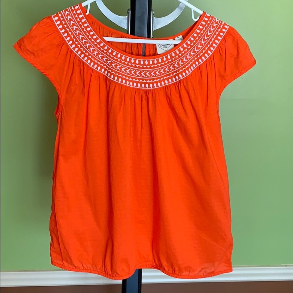 Sleeveless top